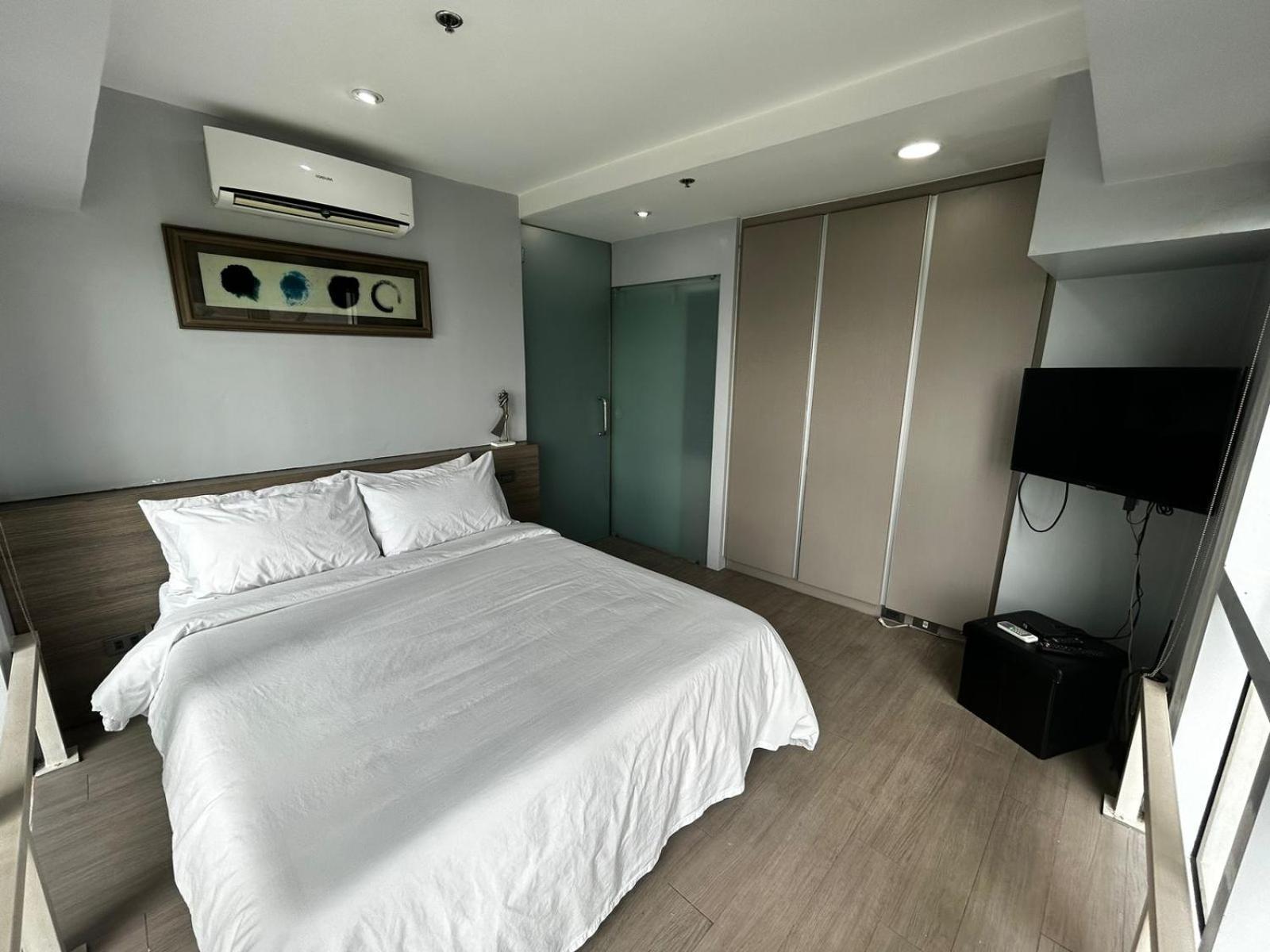 Oasis Regency @ Fort Victoria Bgc Taguig Zewnętrze zdjęcie