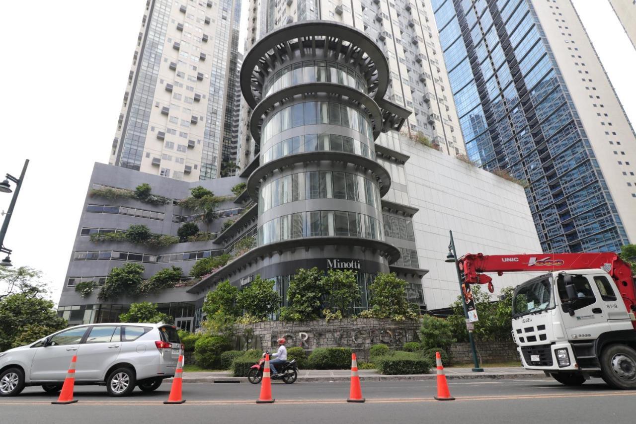 Oasis Regency @ Fort Victoria Bgc Taguig Zewnętrze zdjęcie