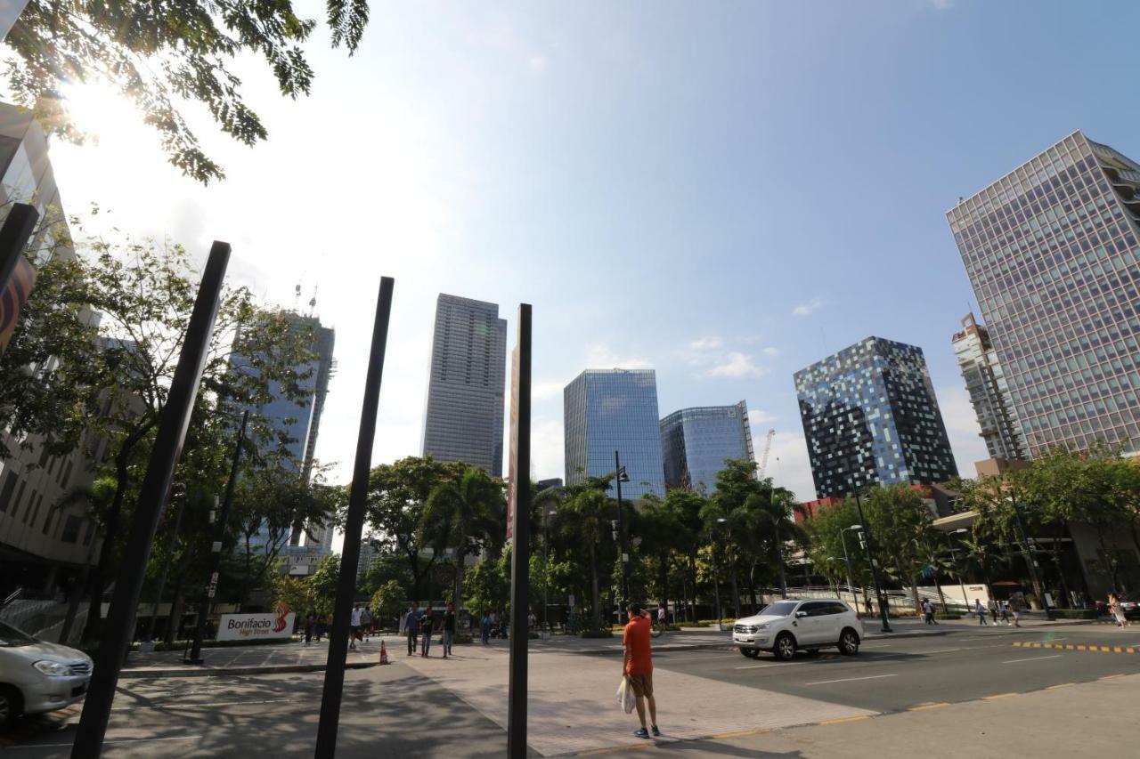 Oasis Regency @ Fort Victoria Bgc Taguig Zewnętrze zdjęcie