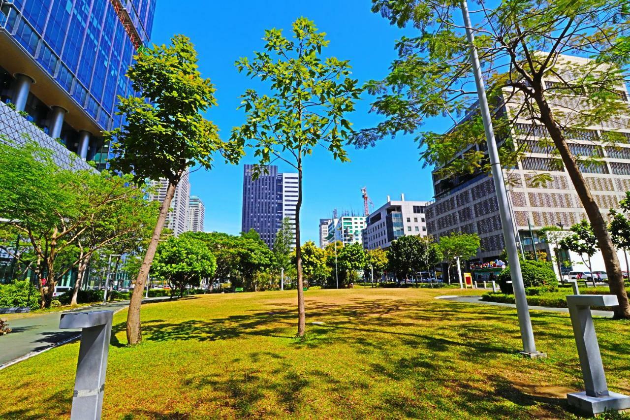 Oasis Regency @ Fort Victoria Bgc Taguig Zewnętrze zdjęcie